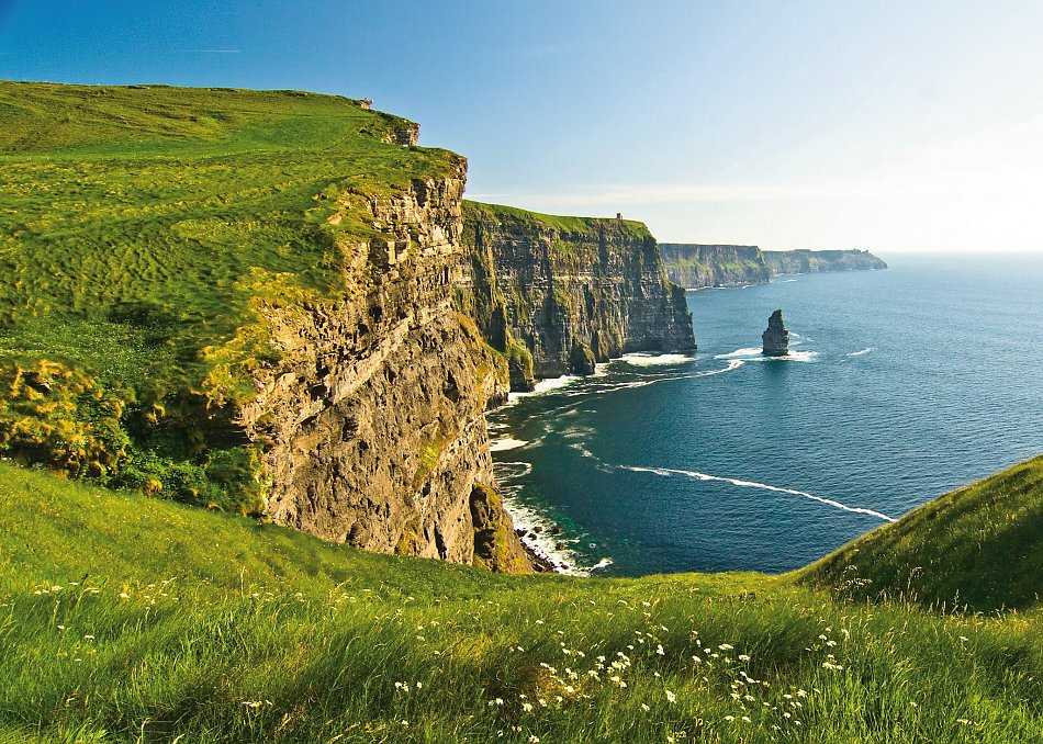 Ireland area. Cliffs of Moher Ирландия. Изумрудный остров Ирландия. Утёсы мохер Ирландия. Ирландия зеленый остров.
