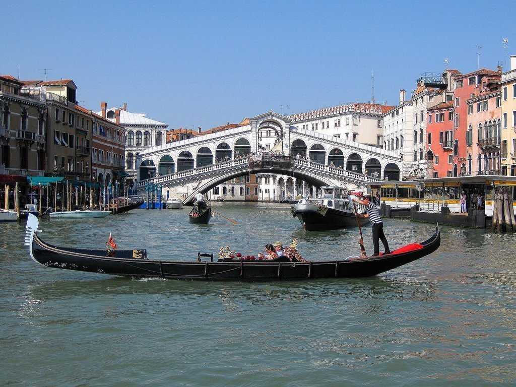 Мосты и каналы венеции. путешествие по италии