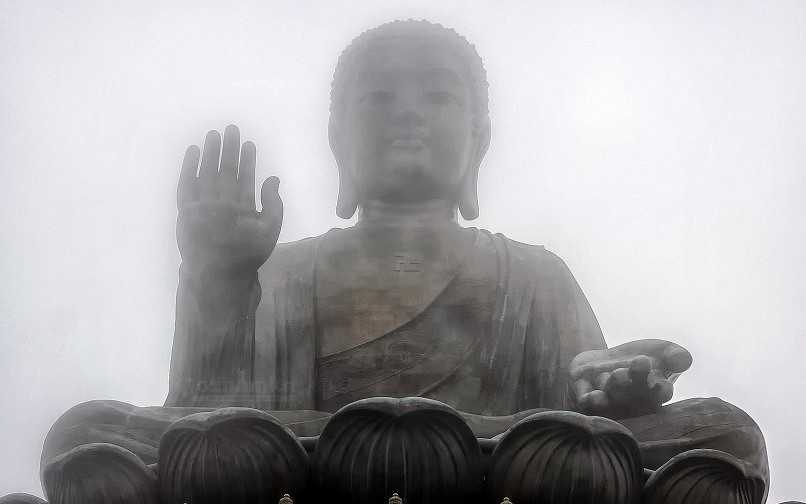 Статуя будды в гонконге: описание, как добраться?
