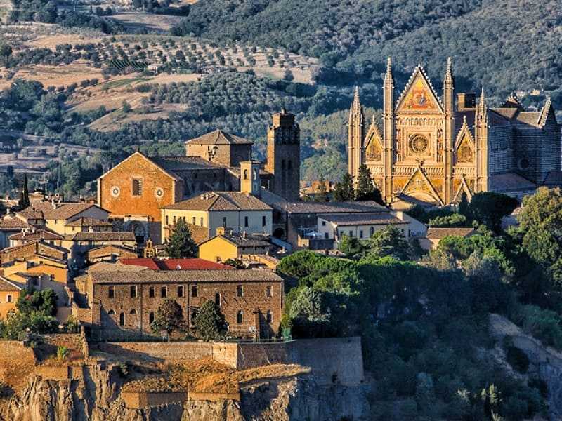 Самые красивые города центральной италии: болонья, орвието, сиена, феррара, лукка, ареццо